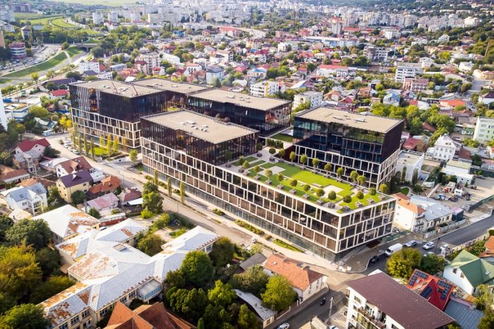 Global tech supplier Expleo leases 3,000 sqm in Palas Campus Iasi office building